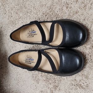 Lifestride Velocity black Mary Jane size 8.5M